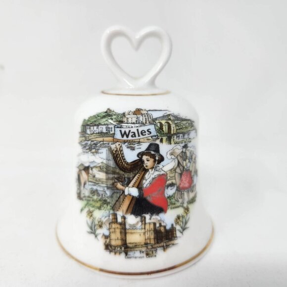 Finsbury Fine Bone China Bell Vintage Wales With Heart Handle & Welsh Emblems - Picture 1 of 11